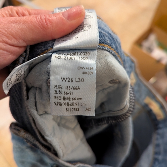 Classic Light Blue Denim Jeans - Picture 6 of 6